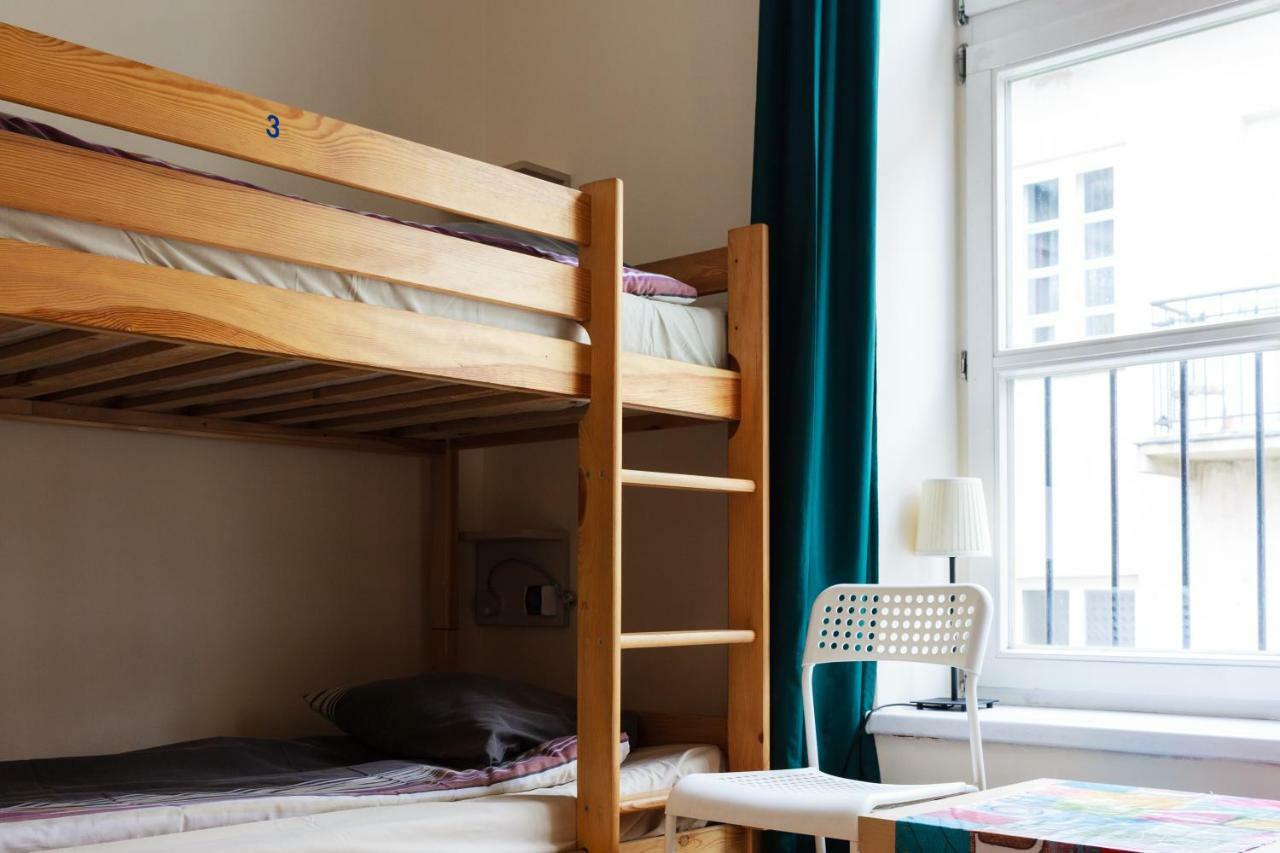 Heynow Rooms, Apartments And Hostel In City Center 크라쿠프 외부 사진