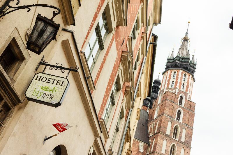 Heynow Rooms, Apartments And Hostel In City Center 크라쿠프 외부 사진