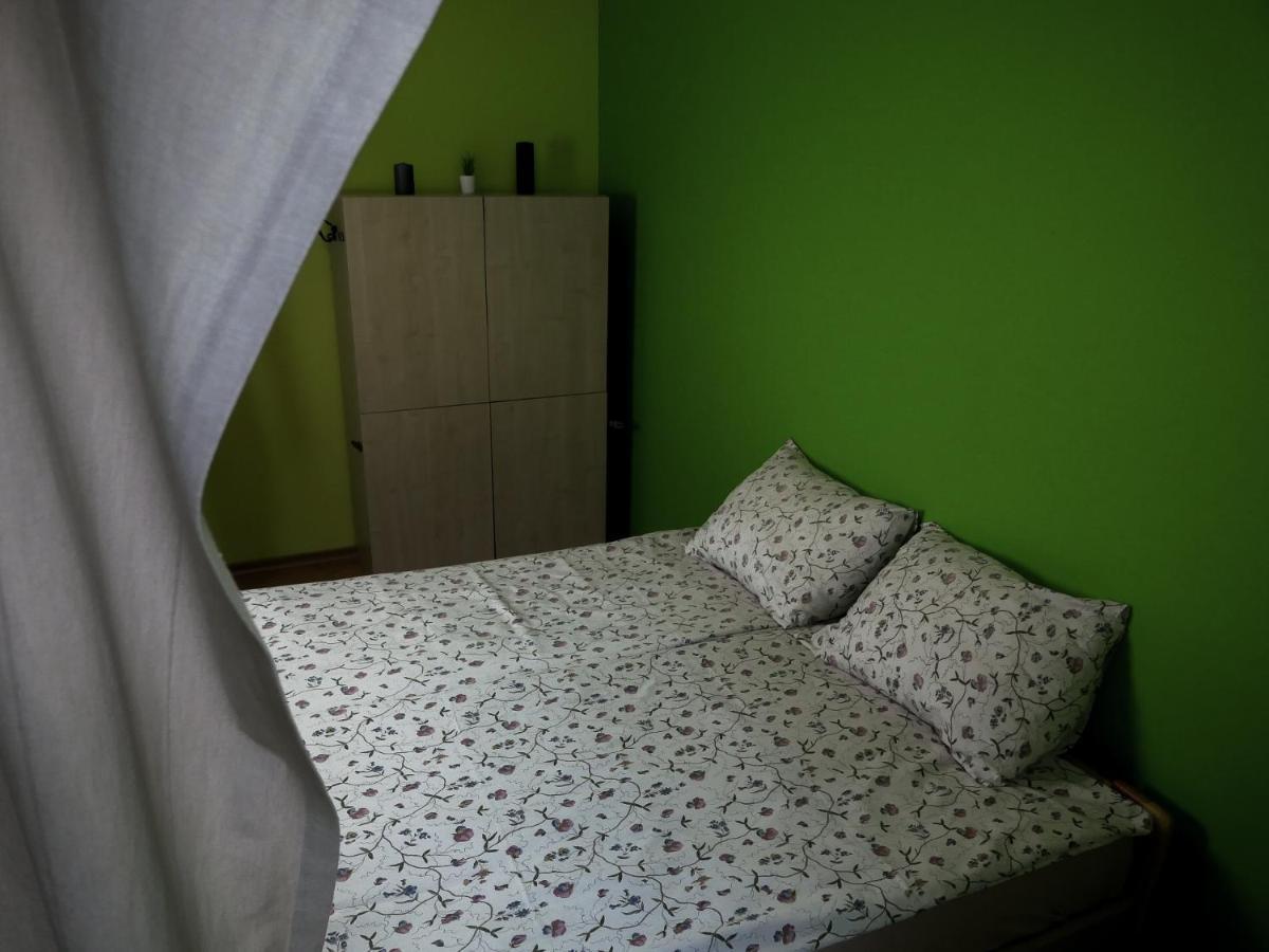 Heynow Rooms, Apartments And Hostel In City Center 크라쿠프 외부 사진