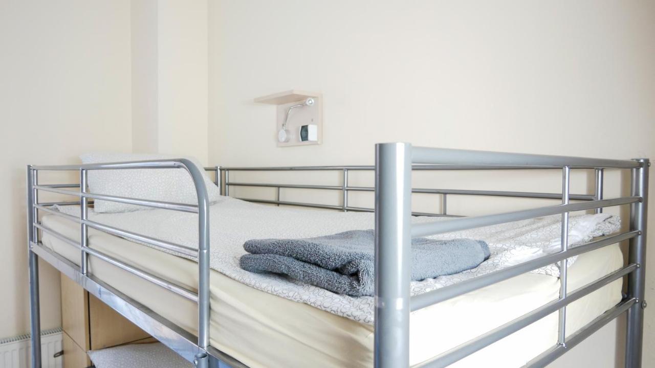 Heynow Rooms, Apartments And Hostel In City Center 크라쿠프 외부 사진