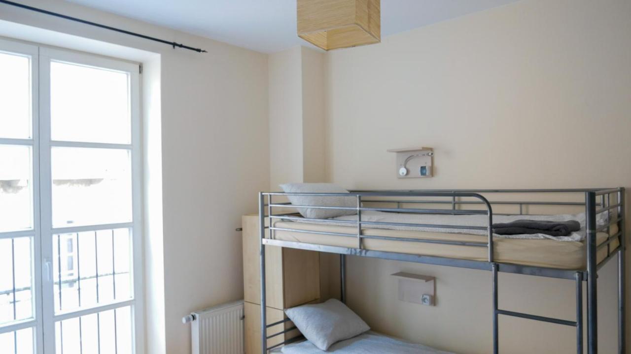 Heynow Rooms, Apartments And Hostel In City Center 크라쿠프 외부 사진