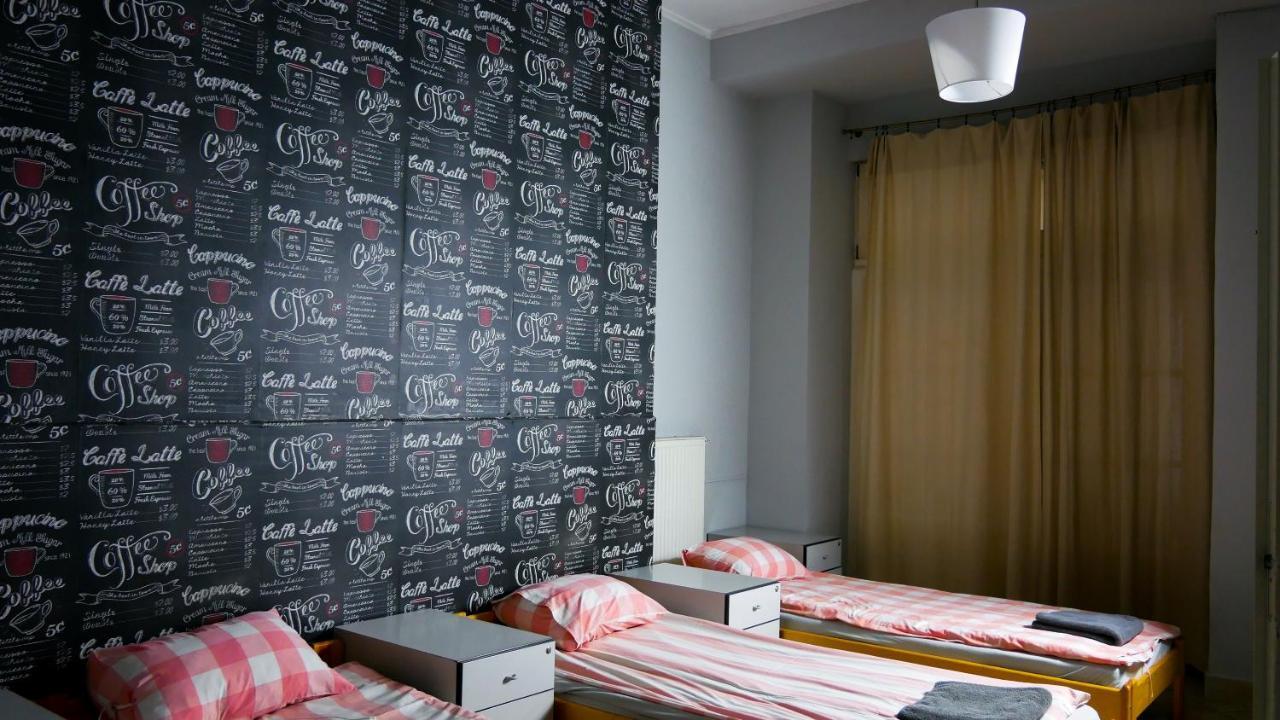 Heynow Rooms, Apartments And Hostel In City Center 크라쿠프 외부 사진