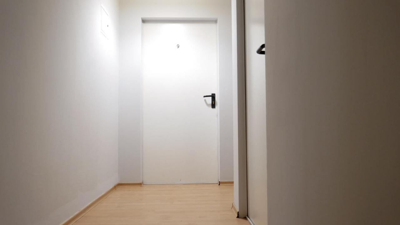 Heynow Rooms, Apartments And Hostel In City Center 크라쿠프 외부 사진