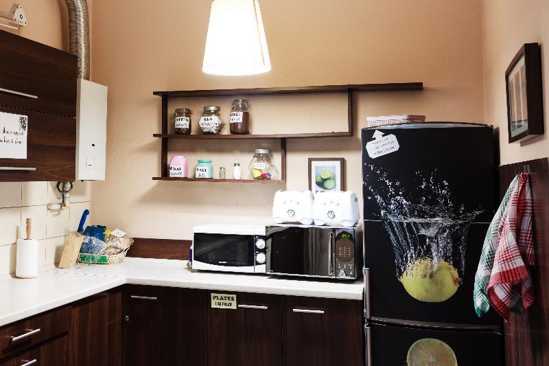 Heynow Rooms, Apartments And Hostel In City Center 크라쿠프 외부 사진